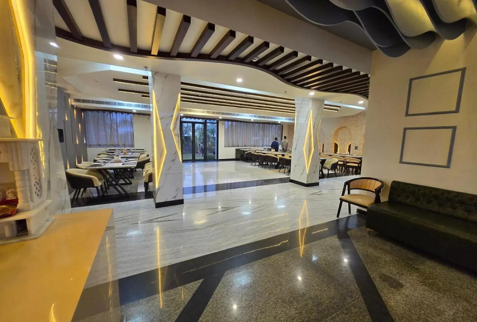 Kng Grand Hotel Restro Agra